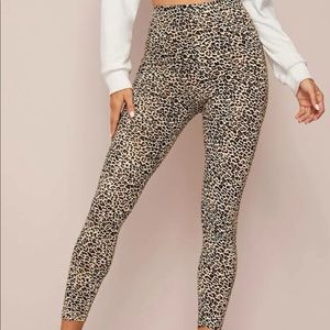 High waisted leggings, not my style, but they’re super pretty!